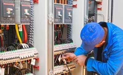 Servizi elettricista: Impianti industriali